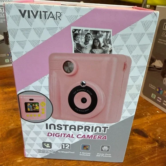 Instaprint Digital Camera from Vivitar - Picture 3 of 5
